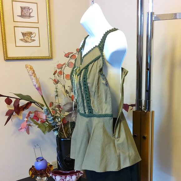 NWT Girl’s Beautiful Lace Green Camisole Blouse Top US 16 - Picture 5 of 8